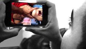 हाईस्कूल की छात्रा को  ब्लैकमेल कर दुष्कर्म करने का आरोप, बनाया अश्लील वीडियो