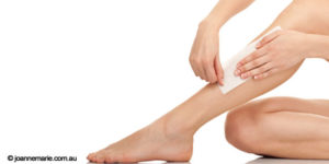 क्या आप भी पैरो की वैक्स करते समय करती है गलती