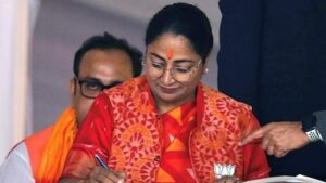 गुरुग्राम नगर निगम चुनाव: BJP और कांग्रेस के प्रमुख नेताओं का जोरदार प्रचार , घर जा-जाकर मांग रहे वोट।