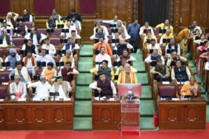 “Yogi सरकार का 2025-26 बजट: अल्पसंख्यक कल्याण, नए एक्सप्रेस-वे और युवाओं के लिए बड़ी घोषणाएं”