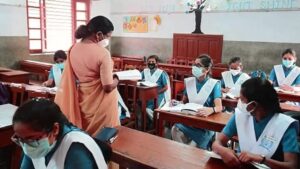 UP बोर्ड परीक्षा को लेकर जरूरी सुचना : महाकुंभ के कारण 24 फरवरी की परीक्षा स्थगित।