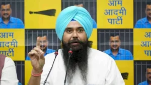 आम आदमी पार्टी के सांसद मलविंदर सिंह कंग ने लोकसभा में पेश किया स्थगन प्रस्ताव, Drone के जरिए नशीली दवाओं की तस्करी का उठाया मुद्दा।