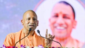 UP: गंगा एक्सप्रेस-वे का निरीक्षण: सीएम ने 20 मिनट तक की समीक्षा, निर्माण में देरी पर अफसरों को फटकारा; कहा- काम में लापरवाही नहीं होनी चाहिए।