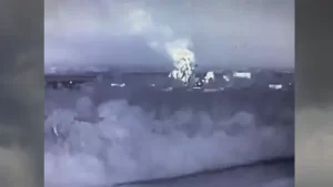 जम्मू-कश्मीर में पाकिस्तानी गोलाबारी, 5 की मौत; राजस्थान-Punjab समेत 5 राज्यों पर हमले, 26 शहरों पर 550 ड्रोन दागे।