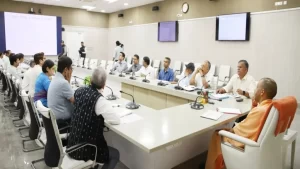 UP: लंबित भवन नक्शों का जल्द निपटारा हो, बार-बार आपत्तियां न लगें: सीएम योगी का सख्त निर्देश।