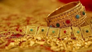 Gold की कीमत ₹1,479 बढ़कर ₹96,761 हुई: साल के अंत तक ₹1.10 लाख तक पहुंचने का अनुमान, चांदी ₹1,745 महंगी होकर ₹95,845 प्रति किलो बिक रही।