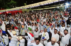 Ludhiana West में चुनावी संग्राम: Bhagwant Mann बोले – एक तरफ़ प्यार है, दूसरी तरफ़ अहंकार“जो लोग कपड़ों की तरह पार्टियां बदलते हैं, वो आपकी vote लेकर भी बदल जाएंगे” – CM Bhagwant Mann