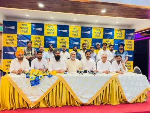 Ludhiana West by-election से पहले Congress को बड़ा झटका – सैकड़ों leaders Aam Aadmi Party में हुए शामिल