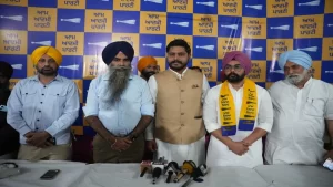 नेता Yadavinder Singh की Aam Aadmi Party में हुई वापसी,  कार्यकारी President Sharry Kalsi ने ‘AAP’ परिवार में किया स्वागत