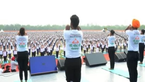 ‘CM दी Yogshala’ ने रचा नया इतिहास — Punjab में 2 Lakh लोग रोज़ कर रहे मुफ़्त Yoga, 4,500 से ज़्यादा Classes हर दिन, हज़ारों युवाओं को मिला रोजगार