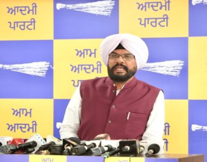 Kuldeep Dhaliwal का सुखबीर बादल पर तीखा हमला, कहा- गैंगस्टरों को भगाने की बात करने वाले खुद ‘गैंगस्टरों को लाओ कैंपेन’ चला रहे हैं