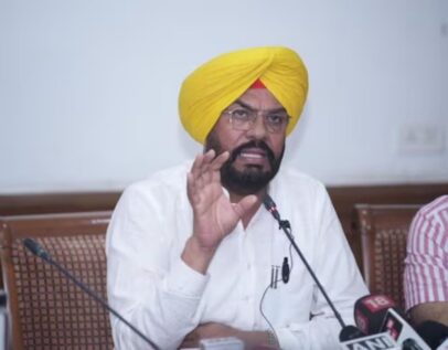 अमृतसर में 11 आम आदमी क्लीनिक मंजूर:4 करोड़ का फंड जारी, फ्री होंगे 42 तरह के टेस्ट; मुफ्त इलाज सुविधाएं जल्द शुरू