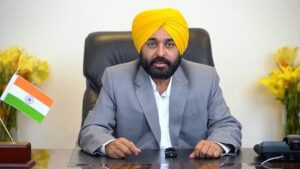 ऑस्ट्रेलिया से डिपोर्ट 11 पंजाबी आज लौटेंगे, CM मान खुद दिल्ली जाकर करेंगे रिसीव