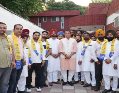 आप को बड़ा समर्थन, श्री हरगोबिंदपुर नगर परिषद के अध्यक्ष नवदीप सिंह पन्नू, कई पार्षद और पठानकोट के कांग्रेसी नेता हुए पार्टी में शामिल