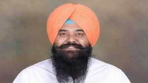 आप सांसद मालविंदर कंग ने पंजाब यूनिवर्सिटी में पंजाबी साइनबोर्ड फिर से लगाने के फैसले का किया स्वागत