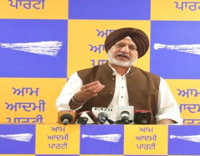 देश के युवा और किसान सड़कों पर हैं, लेकिन बातचीत करने के बजाय, भाजपा सरकार उनकी आवाज़ दबाने के लिए बल का इस्तेमाल कर रही है: बलतेज पन्नू