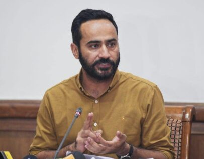 सफ़ाई कर्मचारियों के साथ हुई घटना के बाद CM भगवंत सिंह मान ने बरनाला डीएसपी को तुरंत सस्पेंड करने का दिया आदेश: मीत हेयर