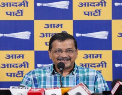 देश में शुद्ध पेट्रोल 82 रुपए लीटर मिलना चाहिए, लेकिन सरकार 102 रुपए में दे रही ई-20- केजरीवाल