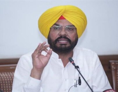 आप विधायक कुलदीप धालीवाल ने कांग्रेस सांसद दीपेंद्र हुड्डा के सज्जन कुमार को रोल मॉडल बताने वाले बयान की कड़ी निंदा की