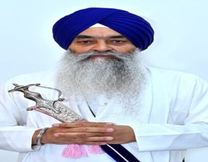 अमृतसर में पूर्व जत्थेदार ज्ञानी रघबीर सिंह के घर के बाहर फायरिंग, कार पर मिला गोली का निशान