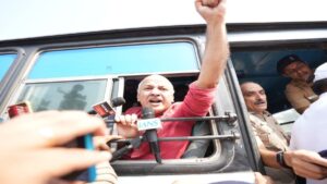 CJP के समर्थन में चंडीगढ़ में युवाओं के प्रदर्शन में शामिल हुई आप, सीईसी ज्ञानेश कुमार के इस्तीफे की मांग