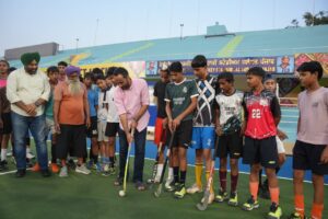 मुख्यमंत्री भगवंत मान आजादी के बाद पहली बार जालंधर लेकर आए अंतरराष्ट्रीय हॉकी, पंजाबियों से टीम इंडिया का हौसला बढ़ाने के लिए स्टेडियम भरने की अपील: मीत हेयर